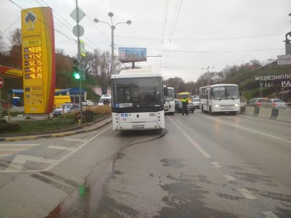 Столкновение двух пассажирских автобусов в Ростове-на-Дону.
